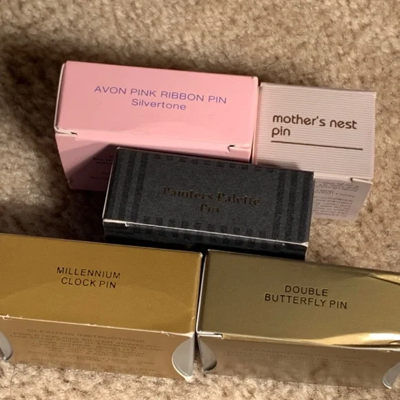 Lot of 19:Avon Stick Pins. New In Box. 1994-2004 - Picture 2 of 6